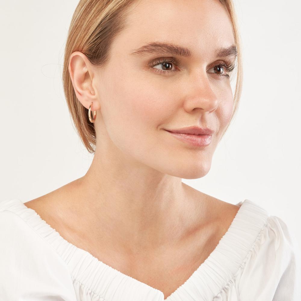 Olas d'Oro - 14K Yellow Gold Square Hoop Earrings - 20mm with Hinge Closure