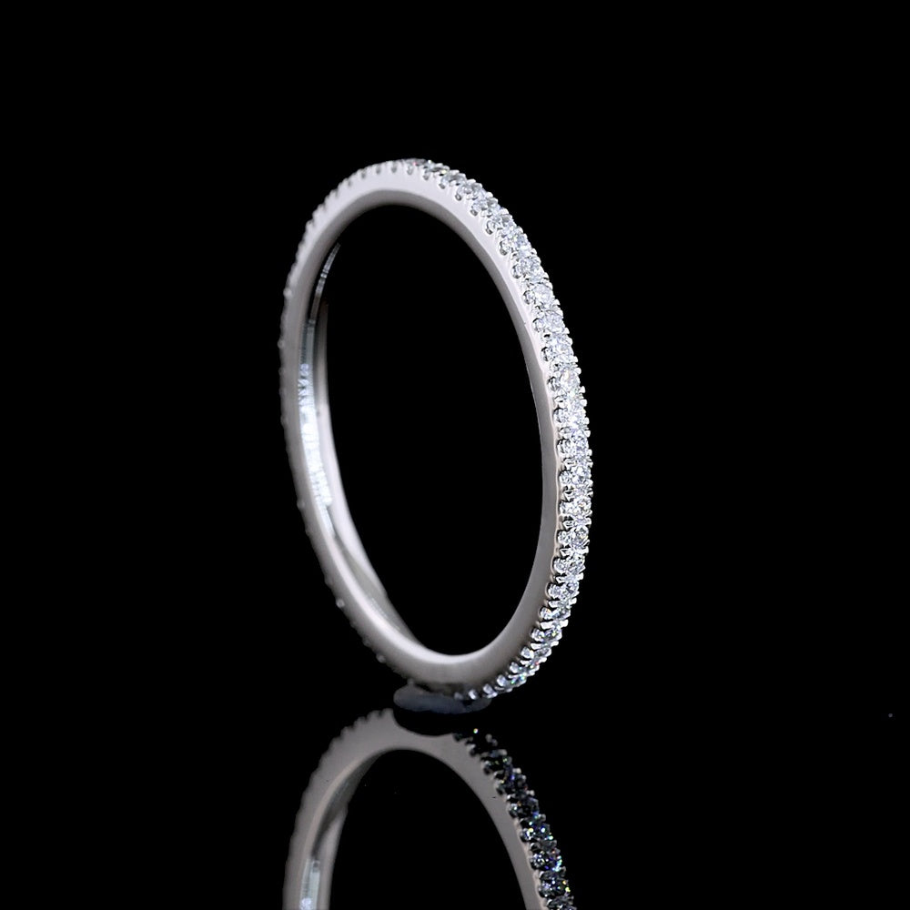 Platinum 0.29 Carats Total Weight Eternity Band with Pavé Micro Set Round Brilliant Lab Diamonds (E-F Color, VS2 Clarity) - Covaloro Fine Jewelry