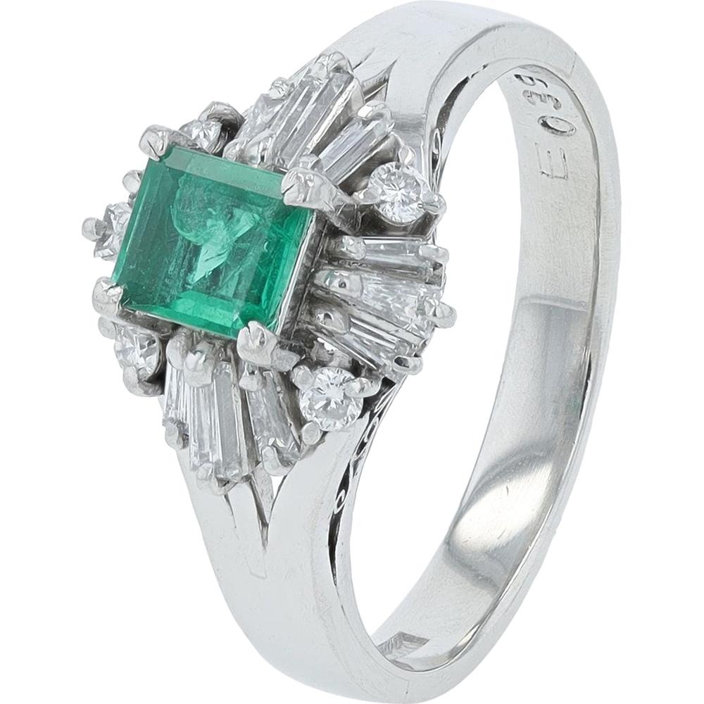 Platinum 0.39 Carat Emerald Ring with 0.41 Carat Diamond Halo - Platinum 900