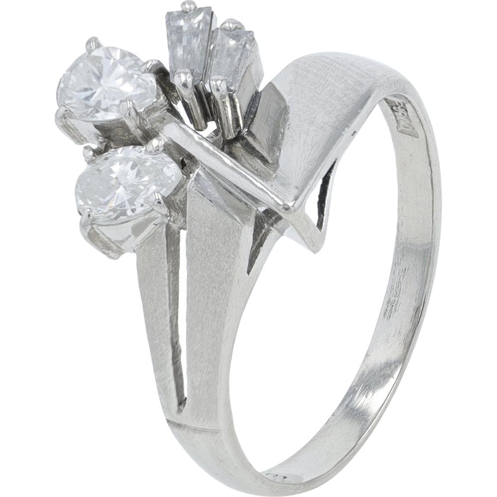 Platinum 0.60 Carat Total Weight Diamond Ring with Round and Baguette Diamonds