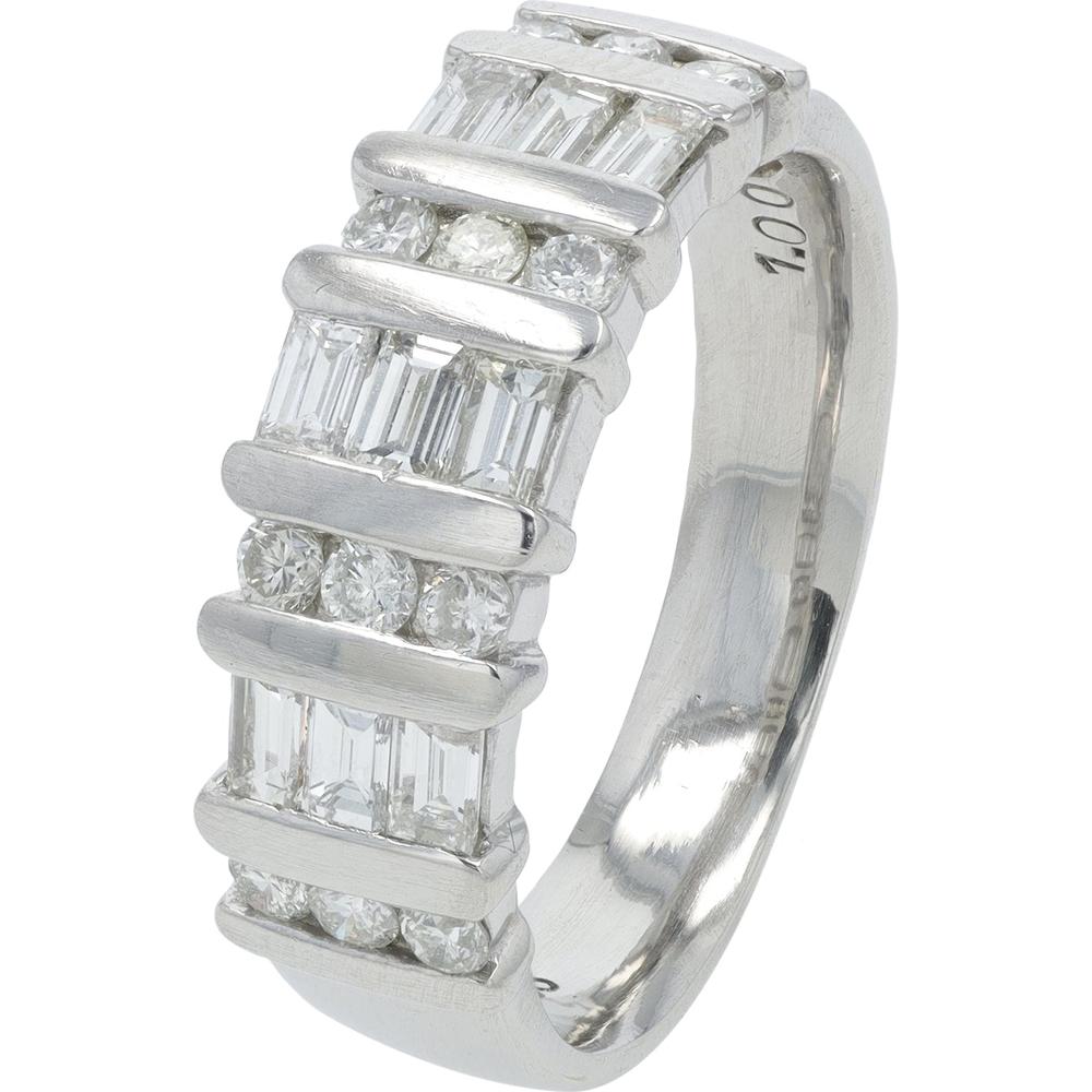 Platinum 1.00 Carat Diamond Band with Alternating Baguette and Round Diamonds - Platinum 900
