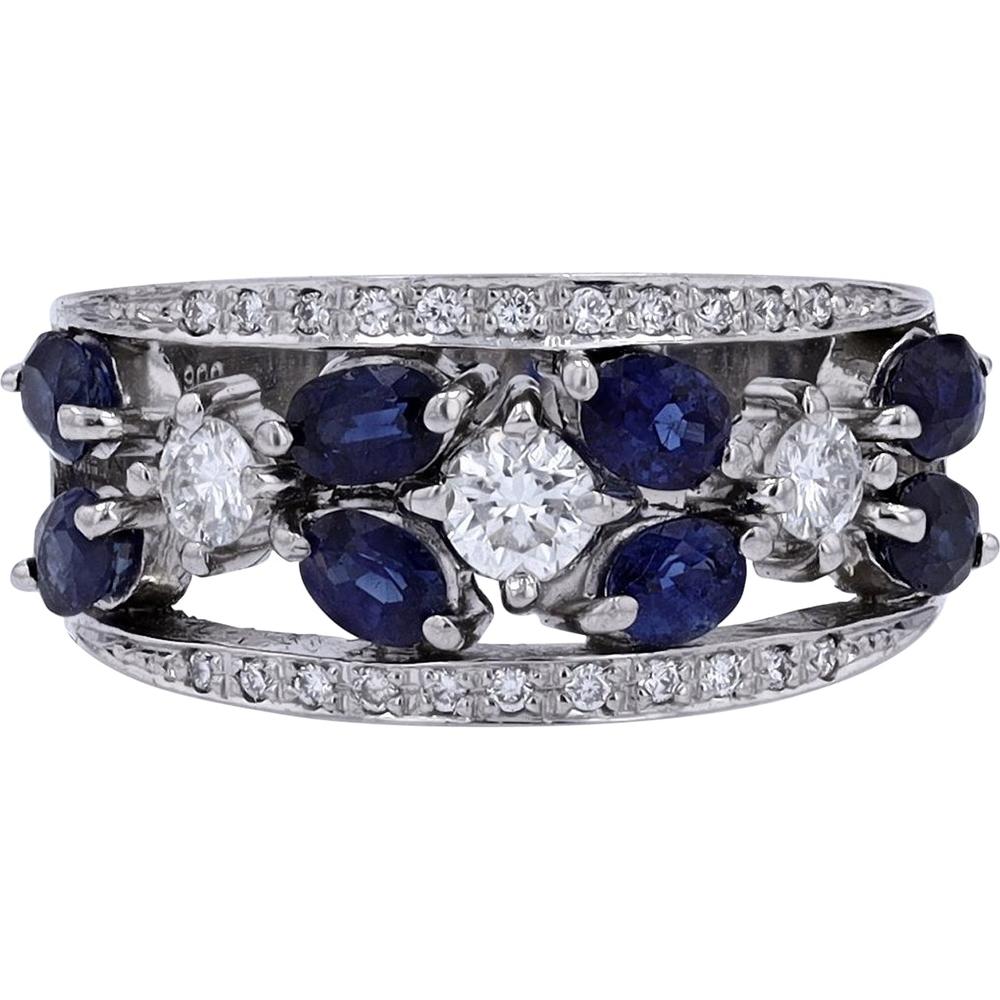 Platinum 1.54 Carat Total Weight Oval Sapphire Ring with 0.47 Carat Diamond Accents