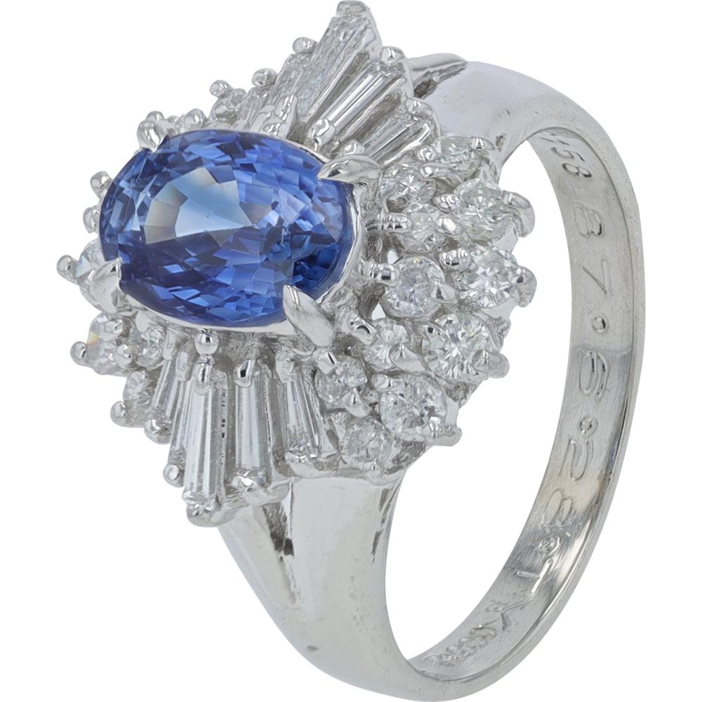 Platinum 1.58 Carat Oval Sapphire Ring with 0.54 Carats Diamond Halo