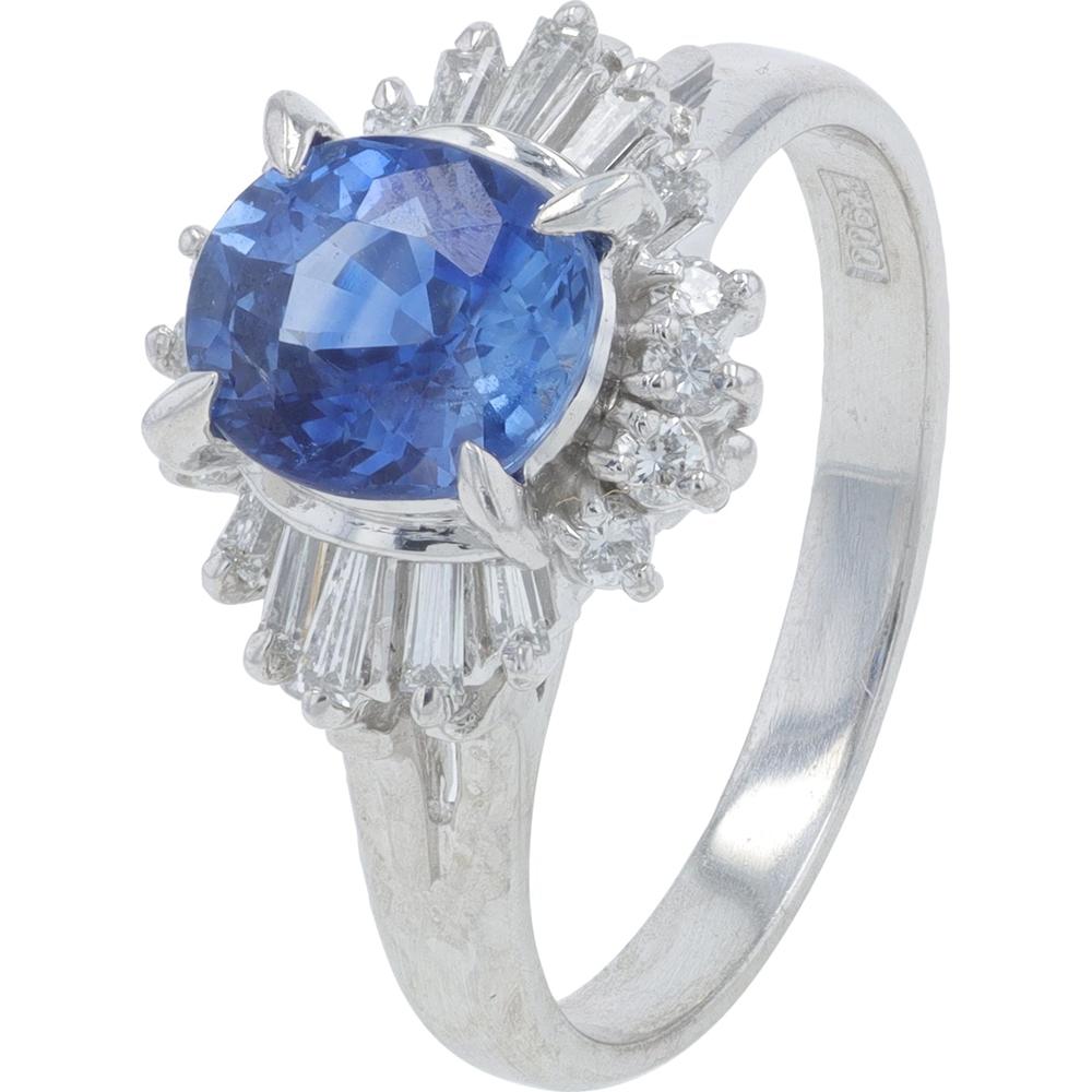 Platinum 1.71 Carat Oval Sapphire Ring with 0.39 Carat Diamond Halo