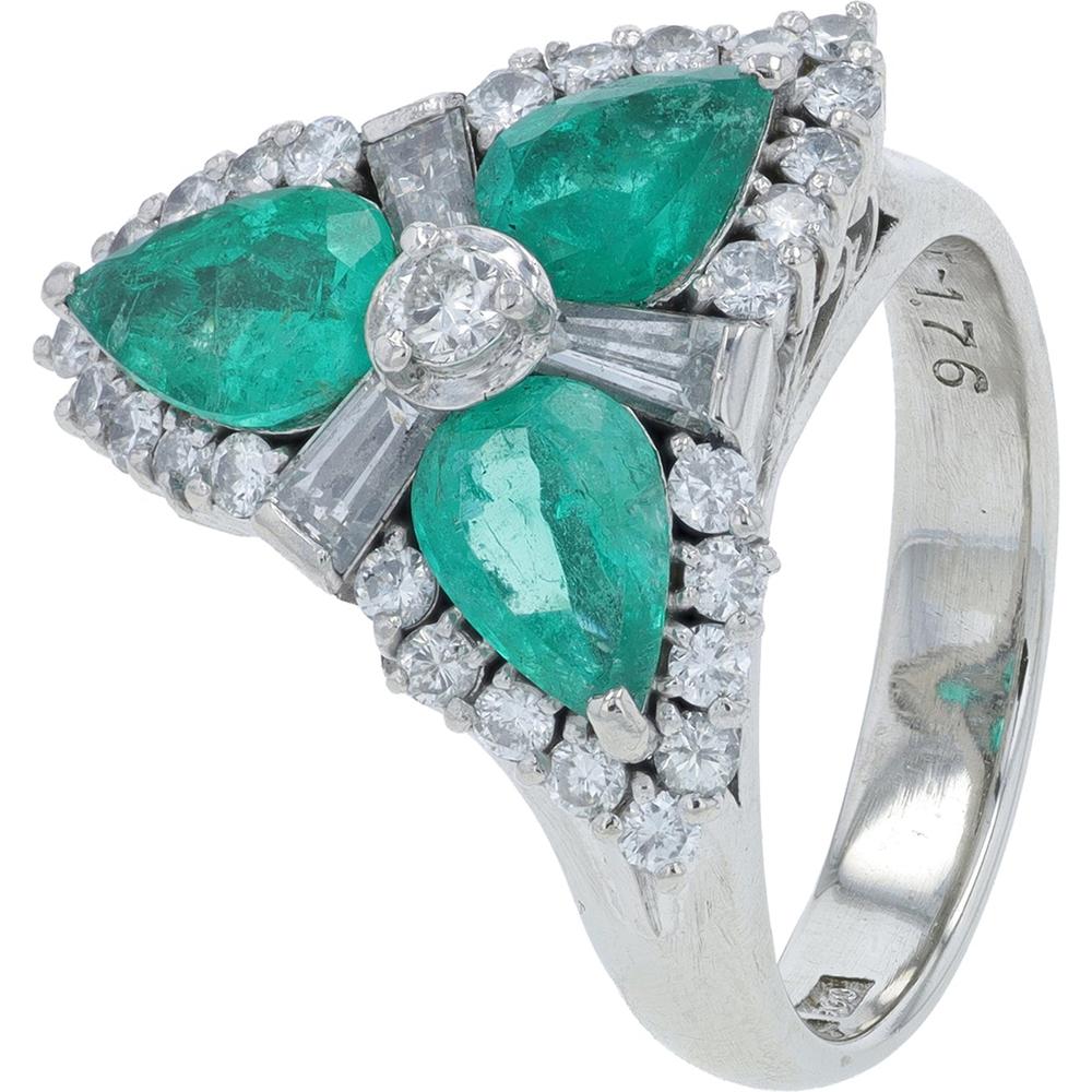 Platinum 1.76 Carat Total Weight Emerald and Diamond Ring - 0.965 Carat Total Diamond Weight