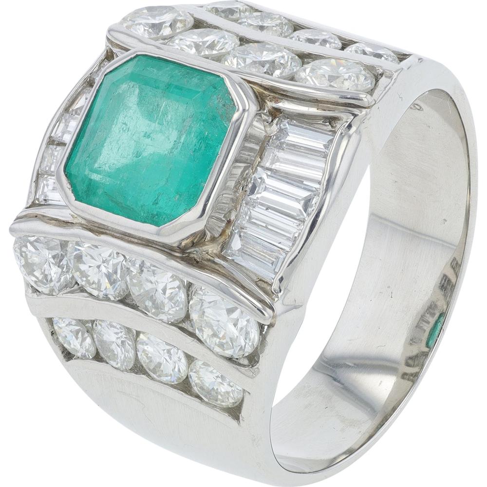 Platinum 1.98 Carat Emerald Ring with 3.07 Carats Round and Baguette Diamonds