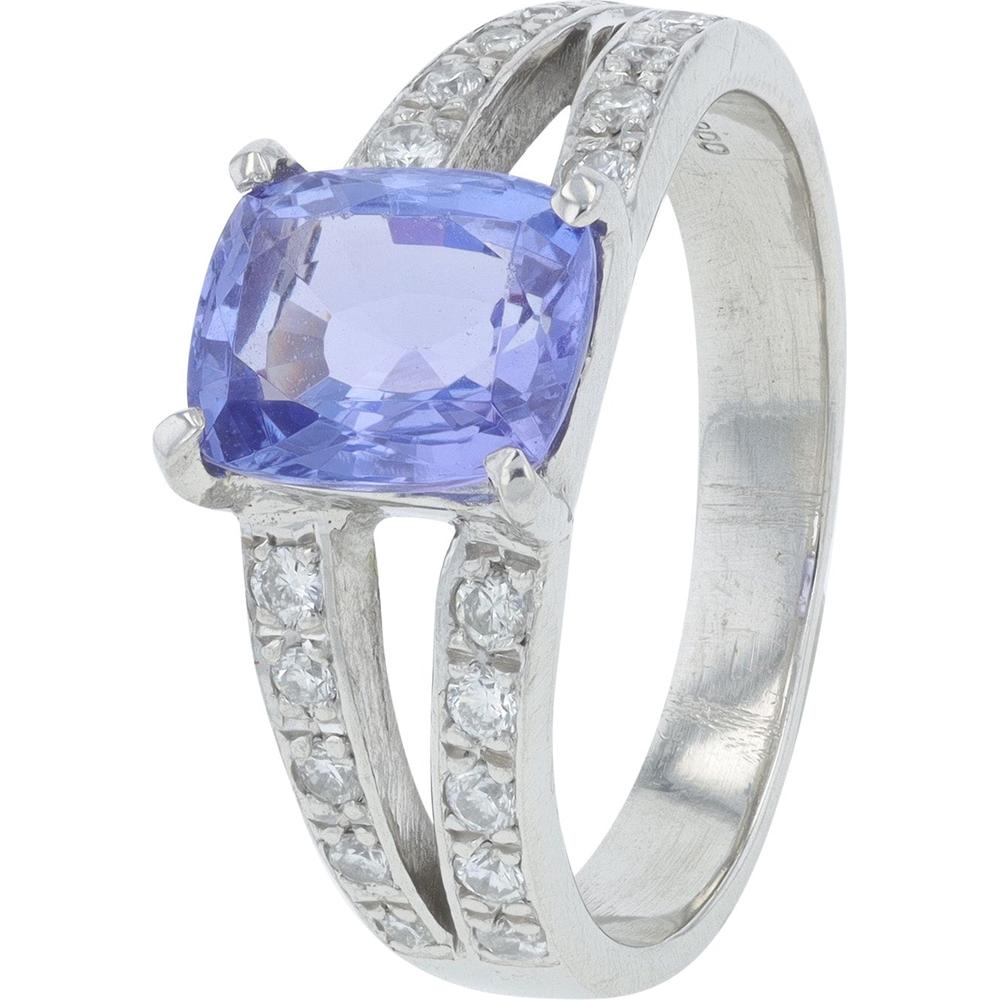 Platinum 2.03 Carats Tanzanite Ring with 0.40 Carats Diamonds