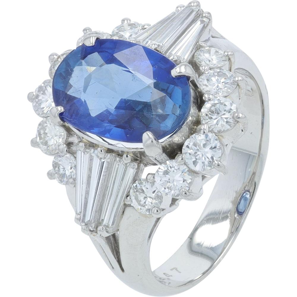 Platinum 2.47 Carat Sapphire Ring with 0.75 Carat Diamond Halo - Platinum 900