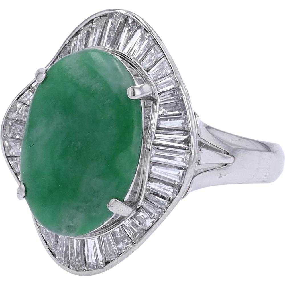 Platinum 4.27 Carat Jade Ring with 1.54 Carat Diamonds in Radiating Platinum Setting