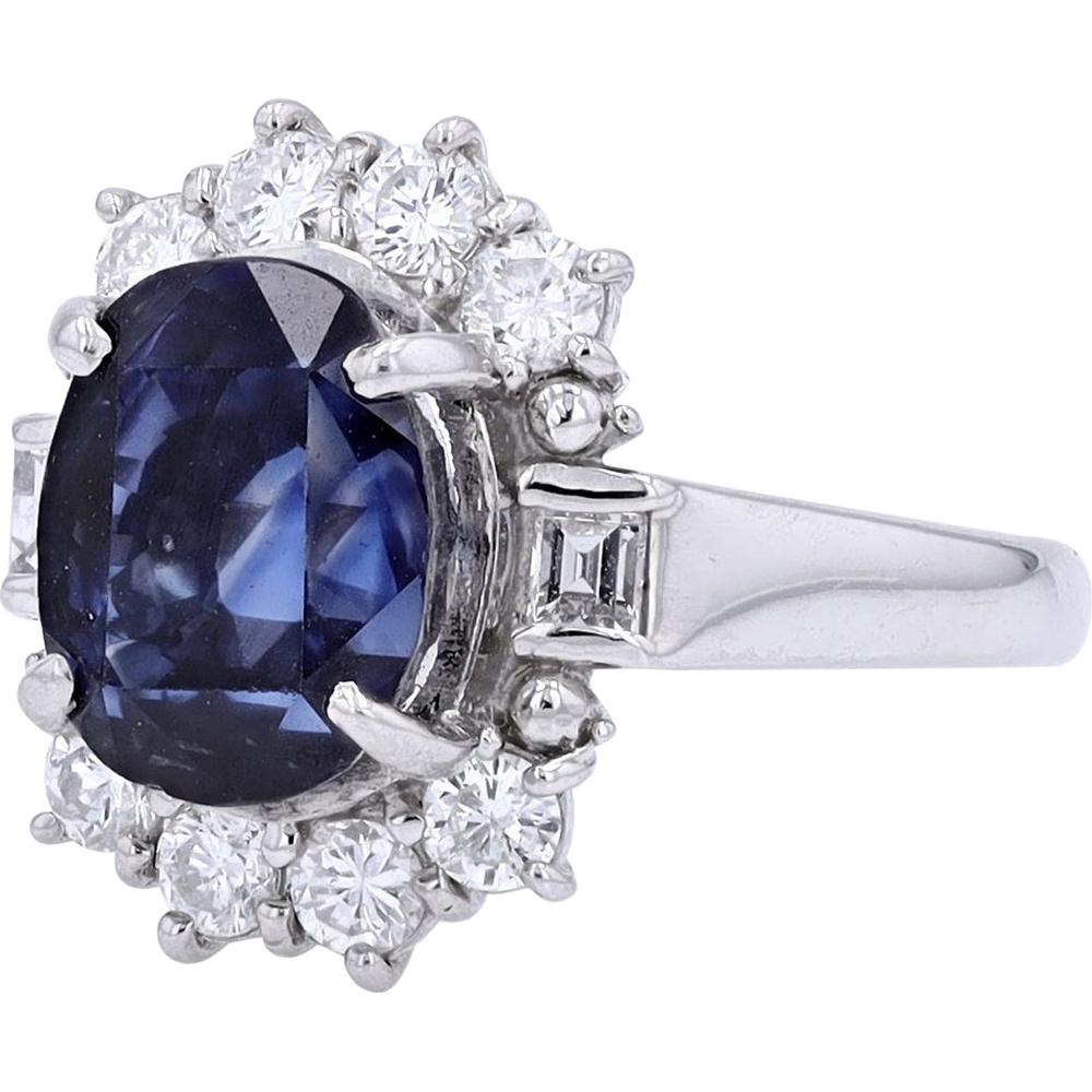 Platinum 5.35 Carat Madagascar No Heat Sapphire Ring with 0.72 Carat Diamond Halo