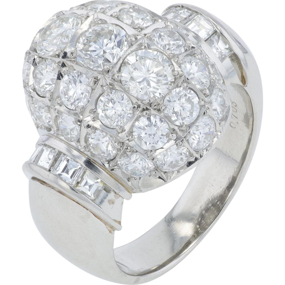 Platinum 5.54 Carats Diamond Cluster Ring - 5.54 Carats Total Diamond Weight