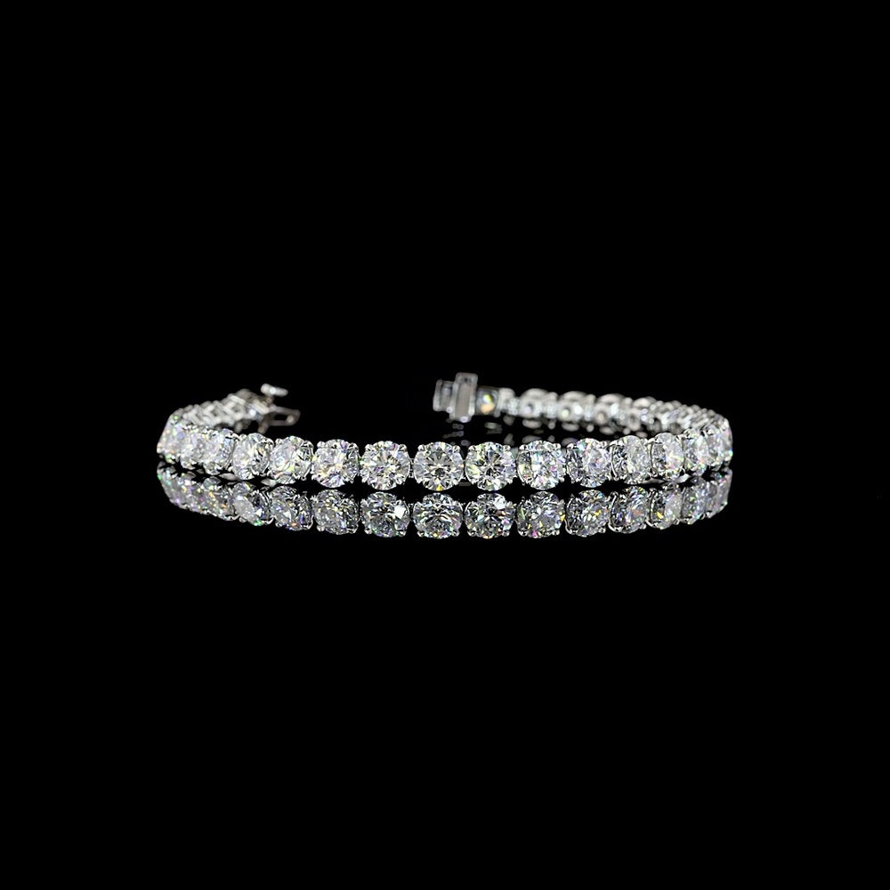 Platinum 7-Inch Tennis Bracelet with 32 Round Brilliant Cut Lab Grown Diamonds - 16.36 Carat Total Weight, E-F Color, VS Clarity - Covaloro Fine Jewelry