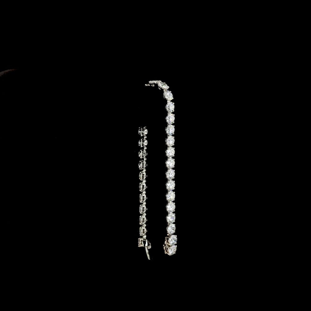 Platinum 7-Inch Tennis Bracelet with 32 Round Brilliant Cut Lab Grown Diamonds - 16.36 Carat Total Weight, E-F Color, VS Clarity - Covaloro Fine Jewelry
