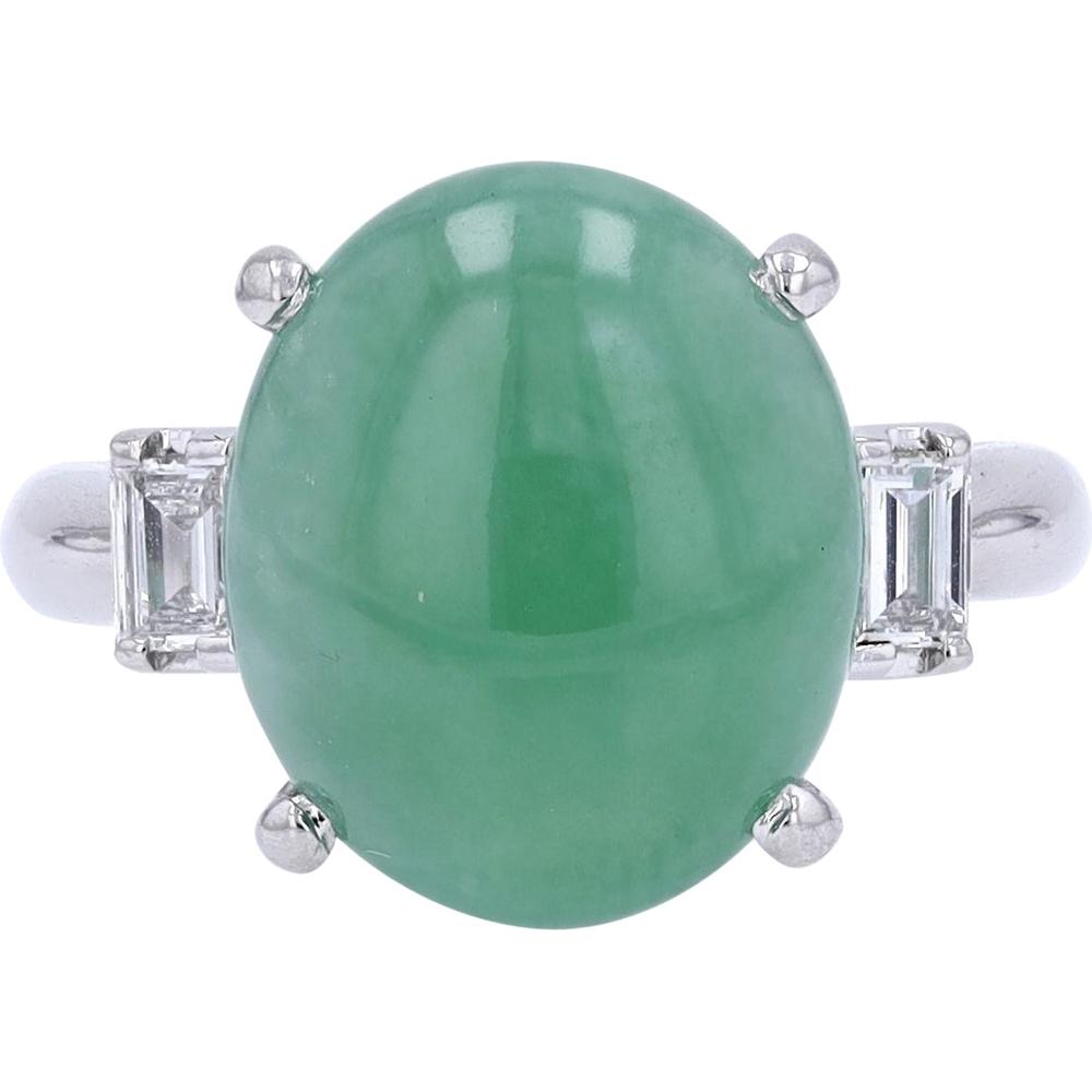 Platinum 9.72 Carats Jade Ring with 0.26 Carat Diamonds