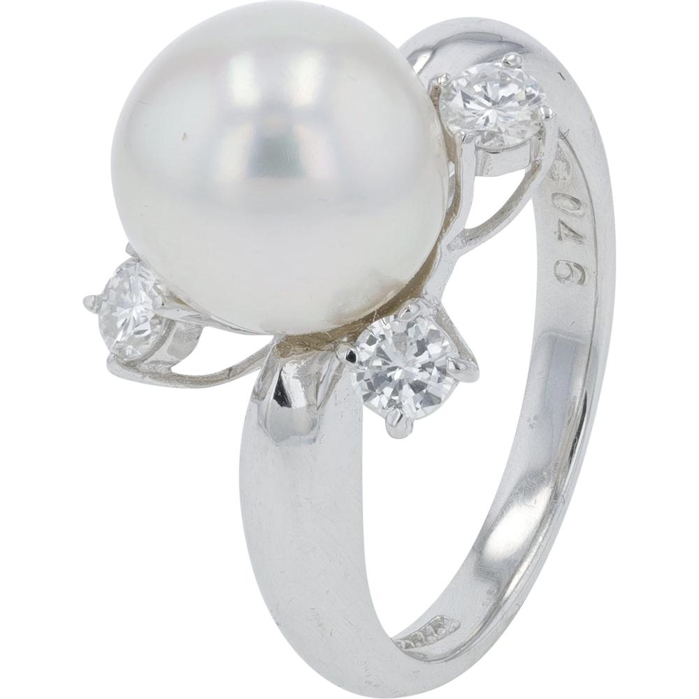 Platinum 900 Ring with Center Pearl and 0.46 Carat Total Round Diamond Accents
