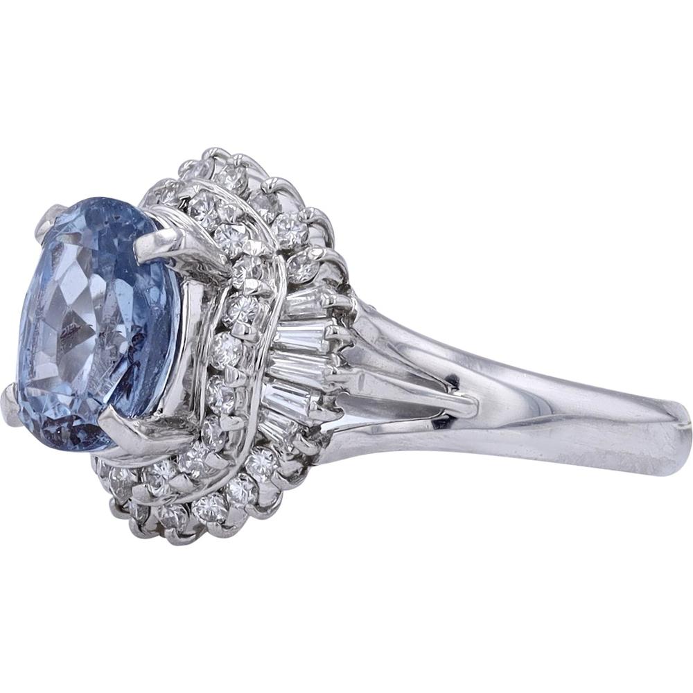 Platinum 900 Sri Lanka No Heat Sapphire Ring with 0.58 Carat Total Diamond Weight - 2.87 Carat Sapphire