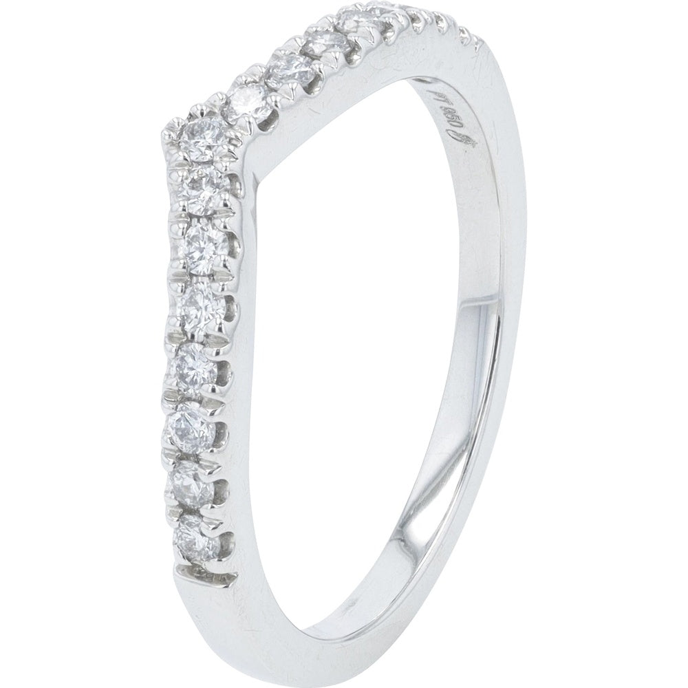 Platinum 950 Chevron Band with Prong-Set Round Diamonds - 0.25 Carat Total Diamond Weight