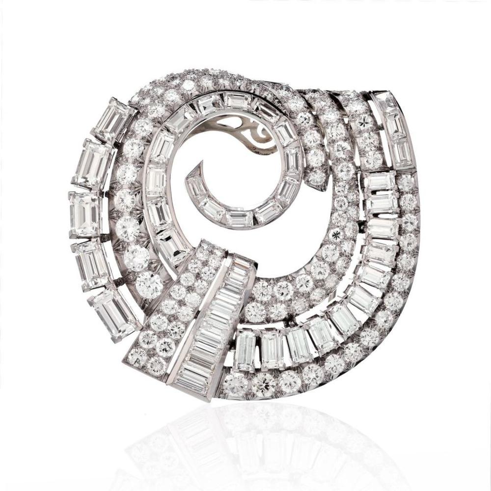 Platinum Brooch with Round and Baguette Diamonds - 27 Carats Total Diamond Weight
