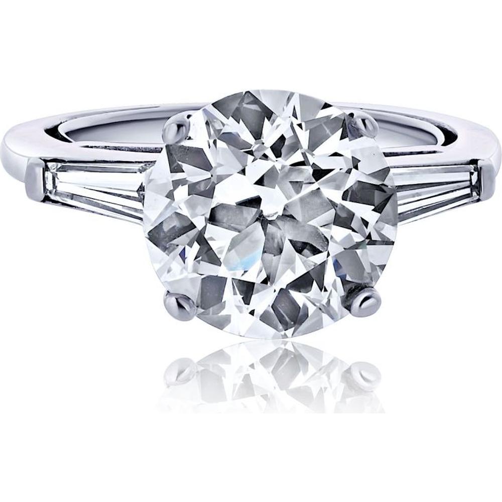 Platinum Engagement Ring with 4.06 Carats Old European Cut Diamond (K/VVS2 GIA) and 0.40 Carats Baguette Accents