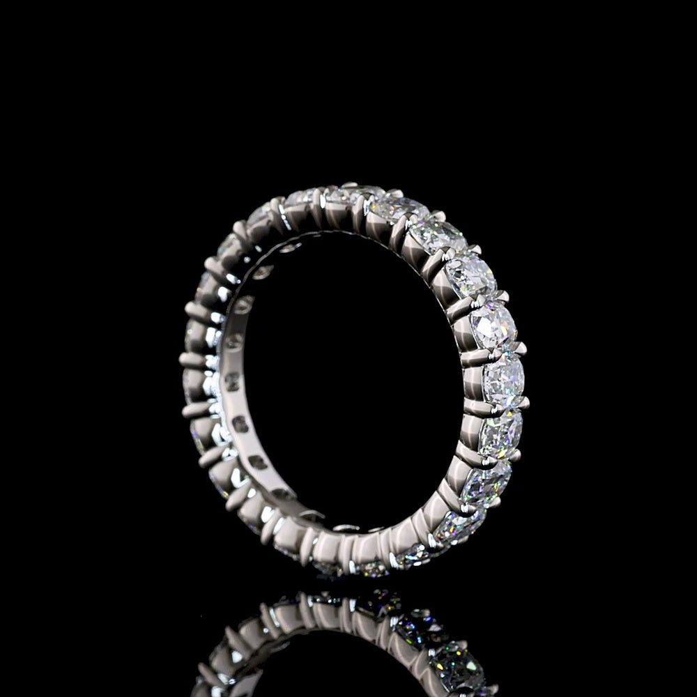 Platinum Eternity Band with 22 Antique Cushion Cut Lab Grown Diamonds - E-F VS1 - 3.23 Carat Total Diamond Weight - Covaloro Fine Jewelry