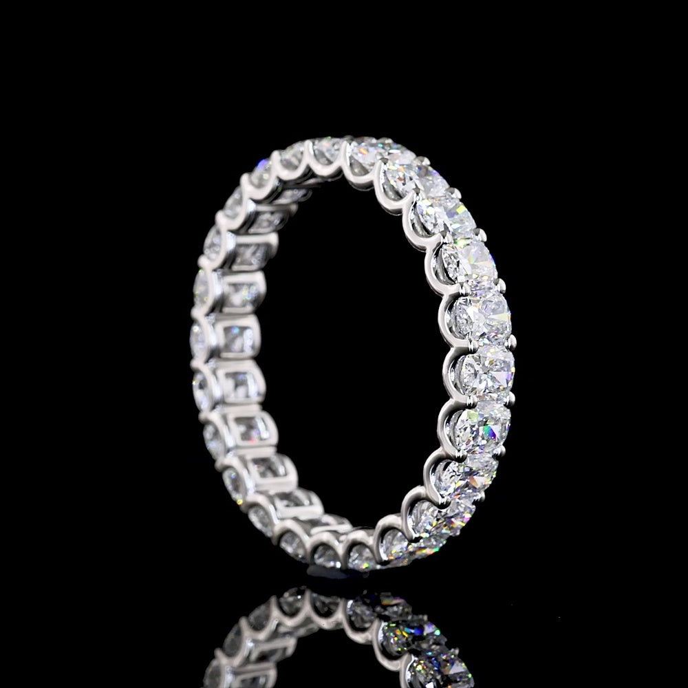 Platinum Eternity Band with 24 U-Prong Set Cushion Brilliant Cut Lab Diamonds - 2.91 Carat Total Diamond Weight E-F VS - Covaloro Fine Jewelry