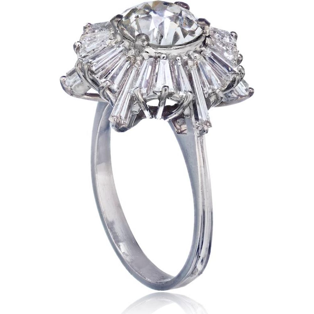 Platinum Ring with 1.65 Carat Round Diamond and Baguette Accents