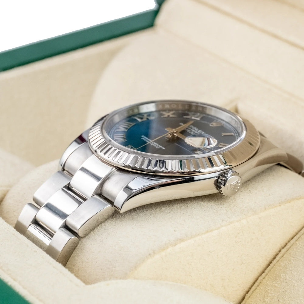 Rolex Datejust 41 Bright Blue Roman Oyster Oystersteel & White Gold - Ref. 126334 / Pre-Owned