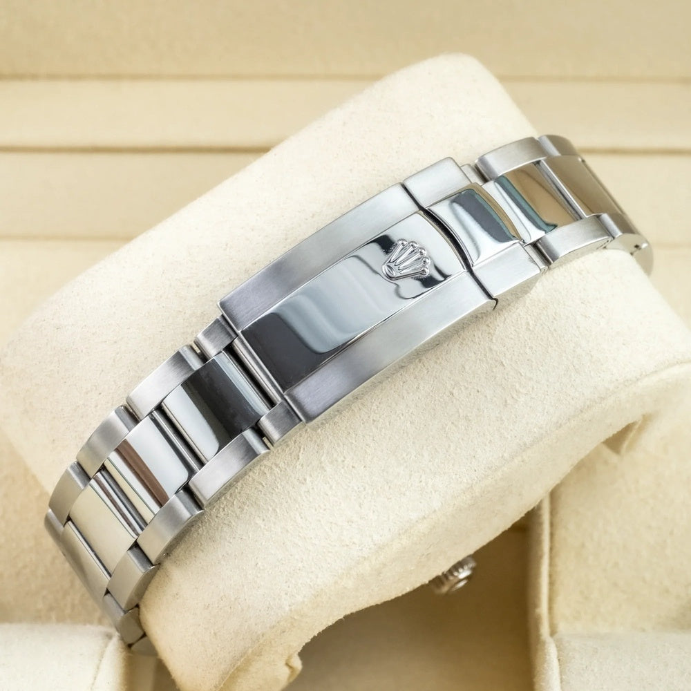 Rolex Datejust 41 Bright Blue Roman Oyster Oystersteel & White Gold - Ref. 126334 / Pre-Owned