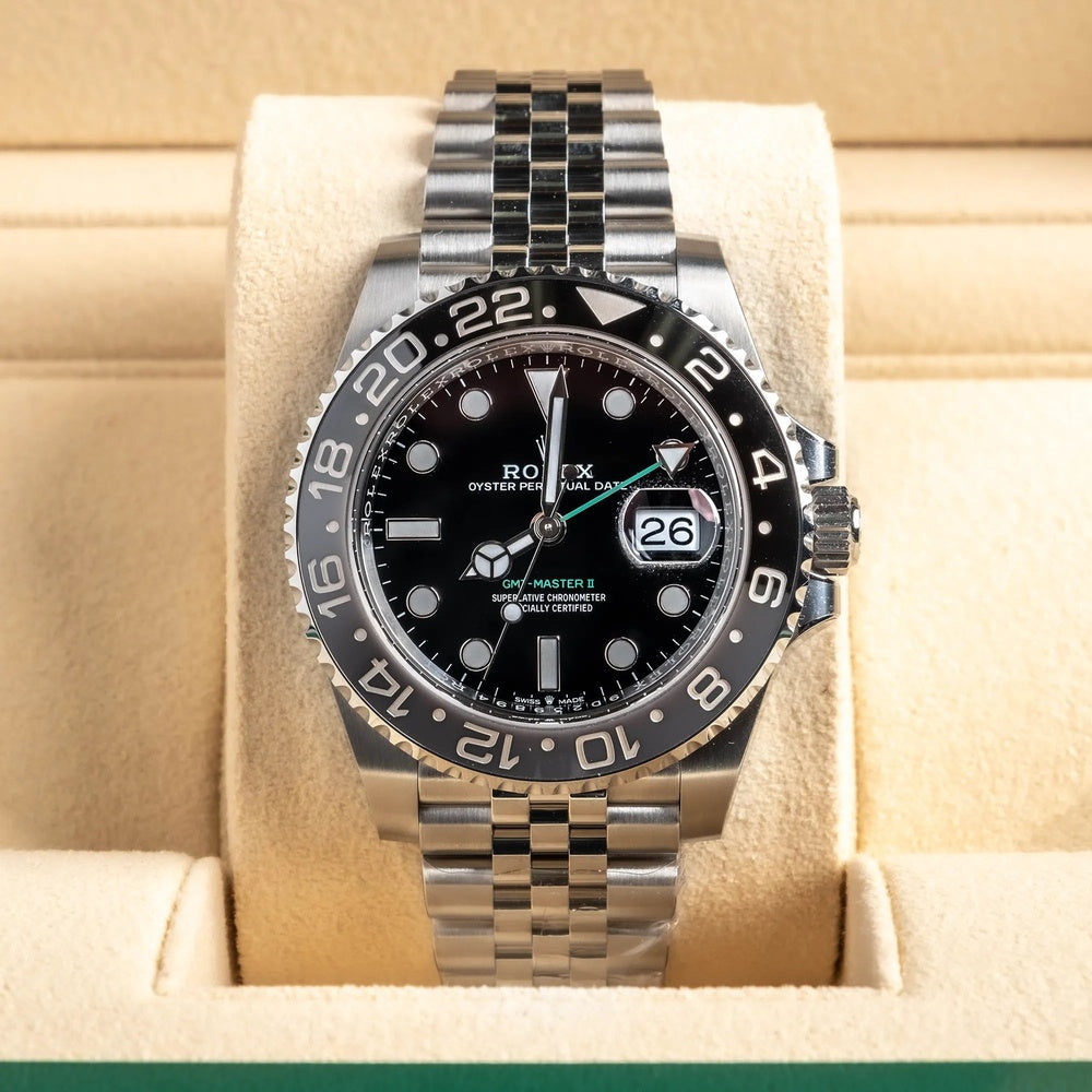 Rolex GMT-Master II "Bruce Wayne" 40mm Oystersteel Jubilee - Ref. 126710GRNR / Pre-Owned