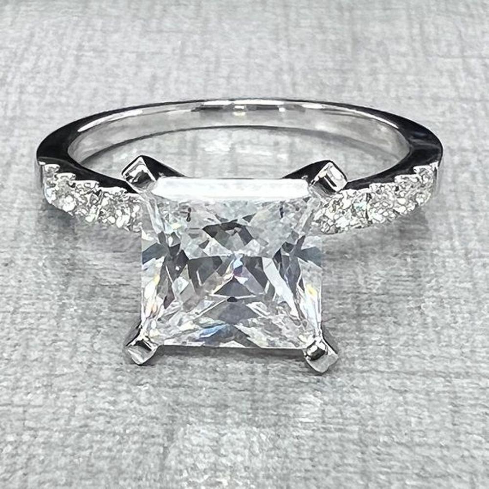 Roman & Jules - 14K White Gold Princess Cut Diamond Engagement Ring with Micropavé Accent Diamonds - 0.22 Carat Total Diamond Weight