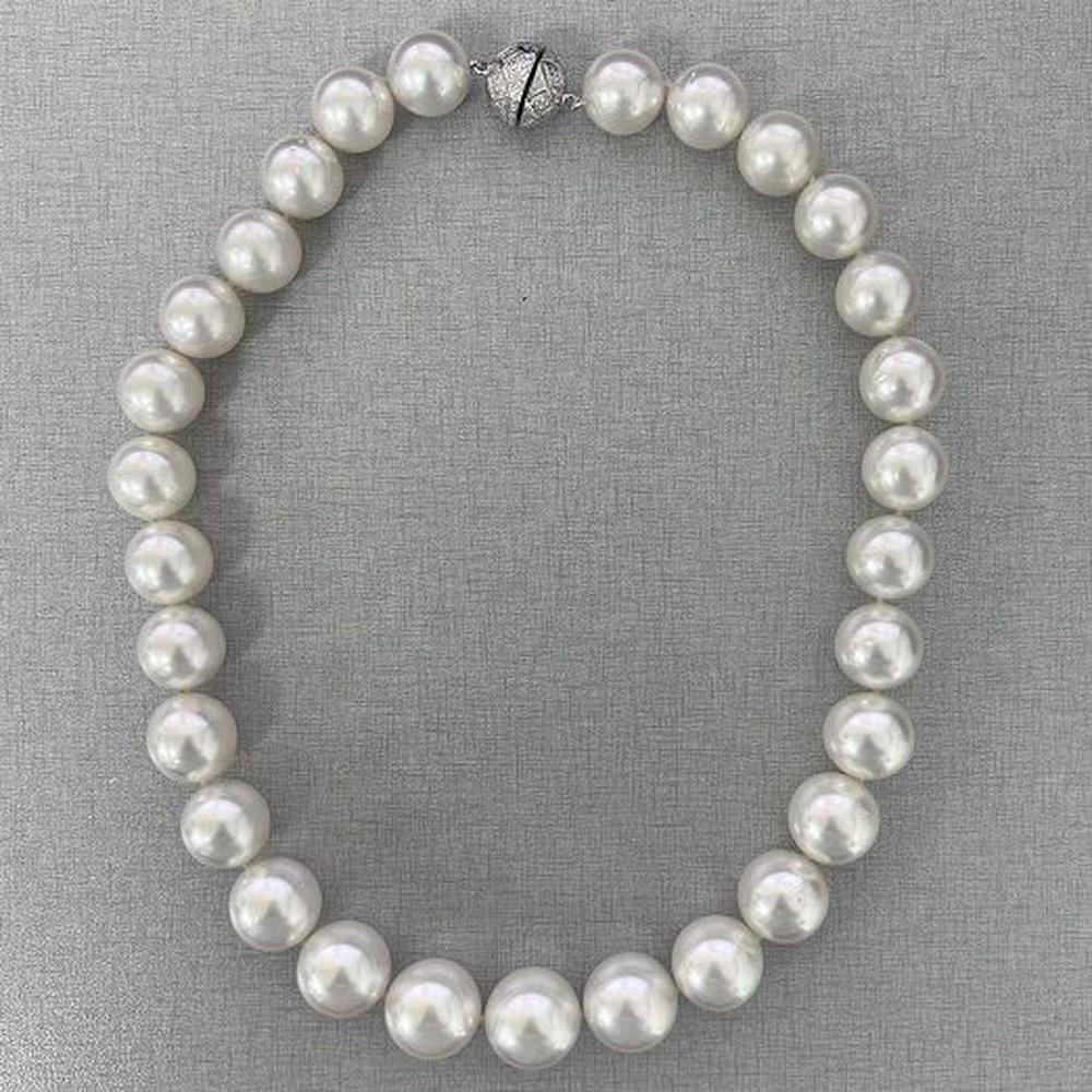 Roman & Jules - 14K White Gold South Sea Pearl Necklace with 16.8mm-14mm Pearls