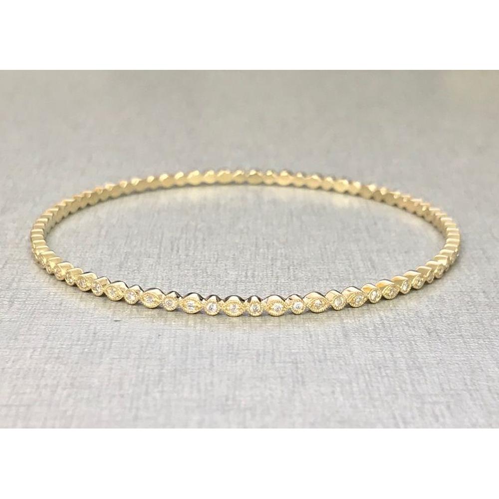 Roman & Jules - 14K Yellow Gold Bangle with 0.34 Carat Round Diamonds in Mixed Setting