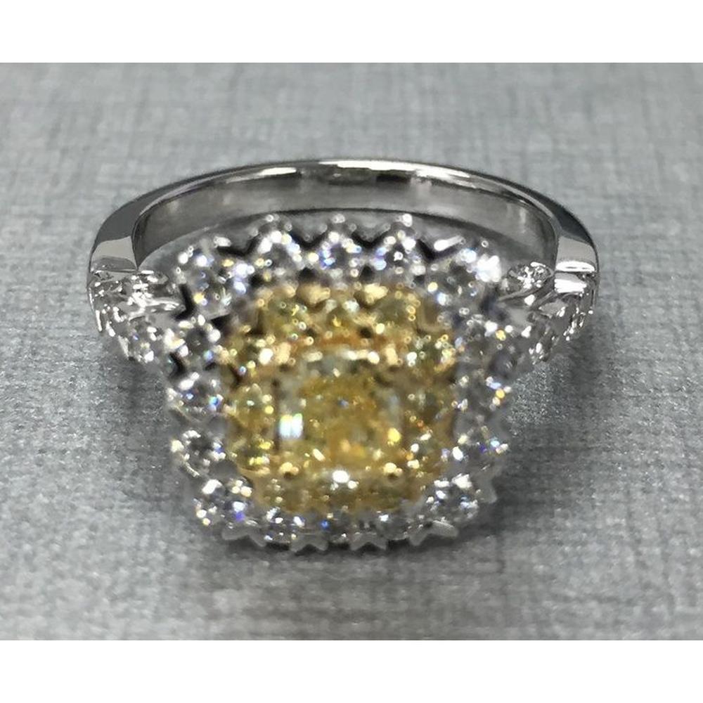 Roman & Jules - 18K White and Yellow Gold Double Halo Diamond Ring with Fancy Yellow and Round White Diamonds - 1.26 Carat Total Diamond Weight