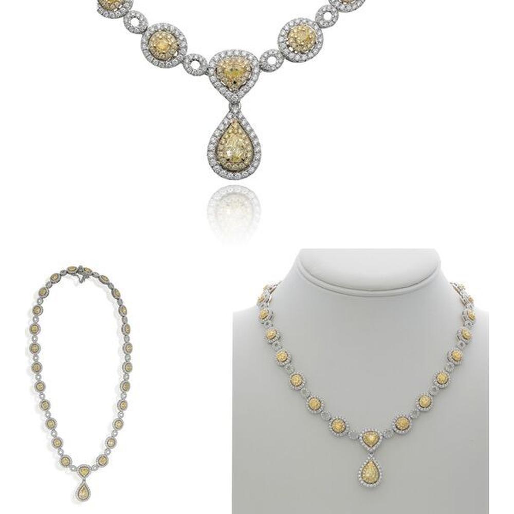Roman & Jules - 18K White and Yellow Gold Fancy Yellow Diamond Hanging Pear Necklace with Round and Oval Diamonds - 6.59 Carat Total Diamond Weight