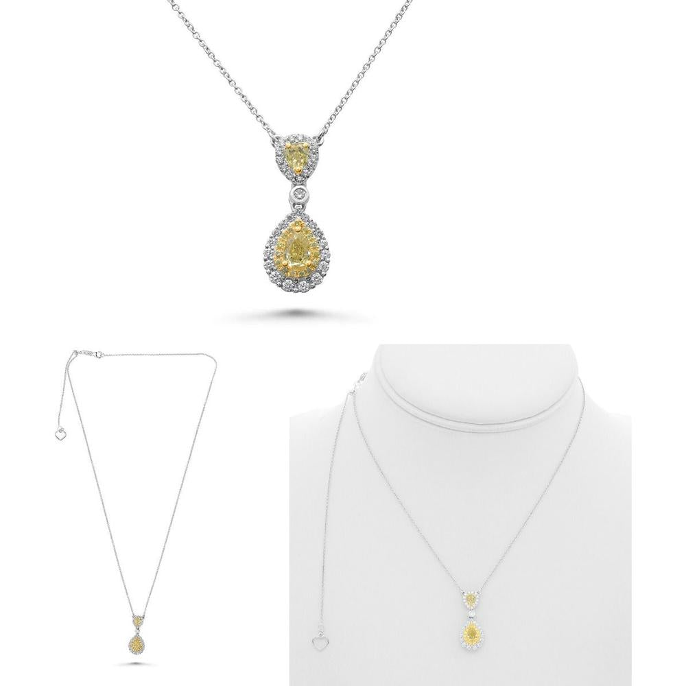 Roman & Jules - 18K White and Yellow Gold Fancy Yellow Diamond Pendant Necklace with Halo - 0.79 Carat Total Diamond Weight