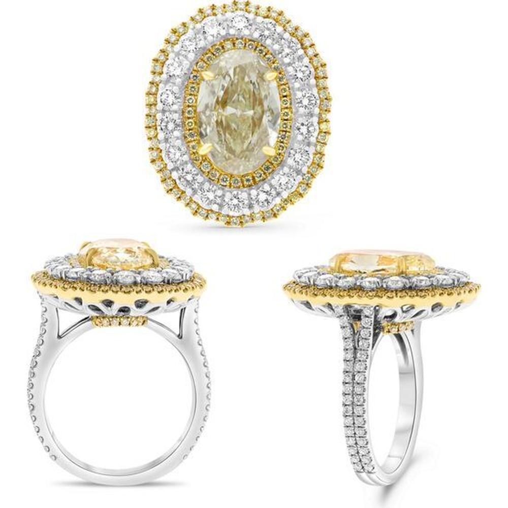 Roman & Jules - 18K White and Yellow Gold Fancy Yellow Oval Diamond Ring with Triple Halo - 4.02 Carat Total Diamond Weight