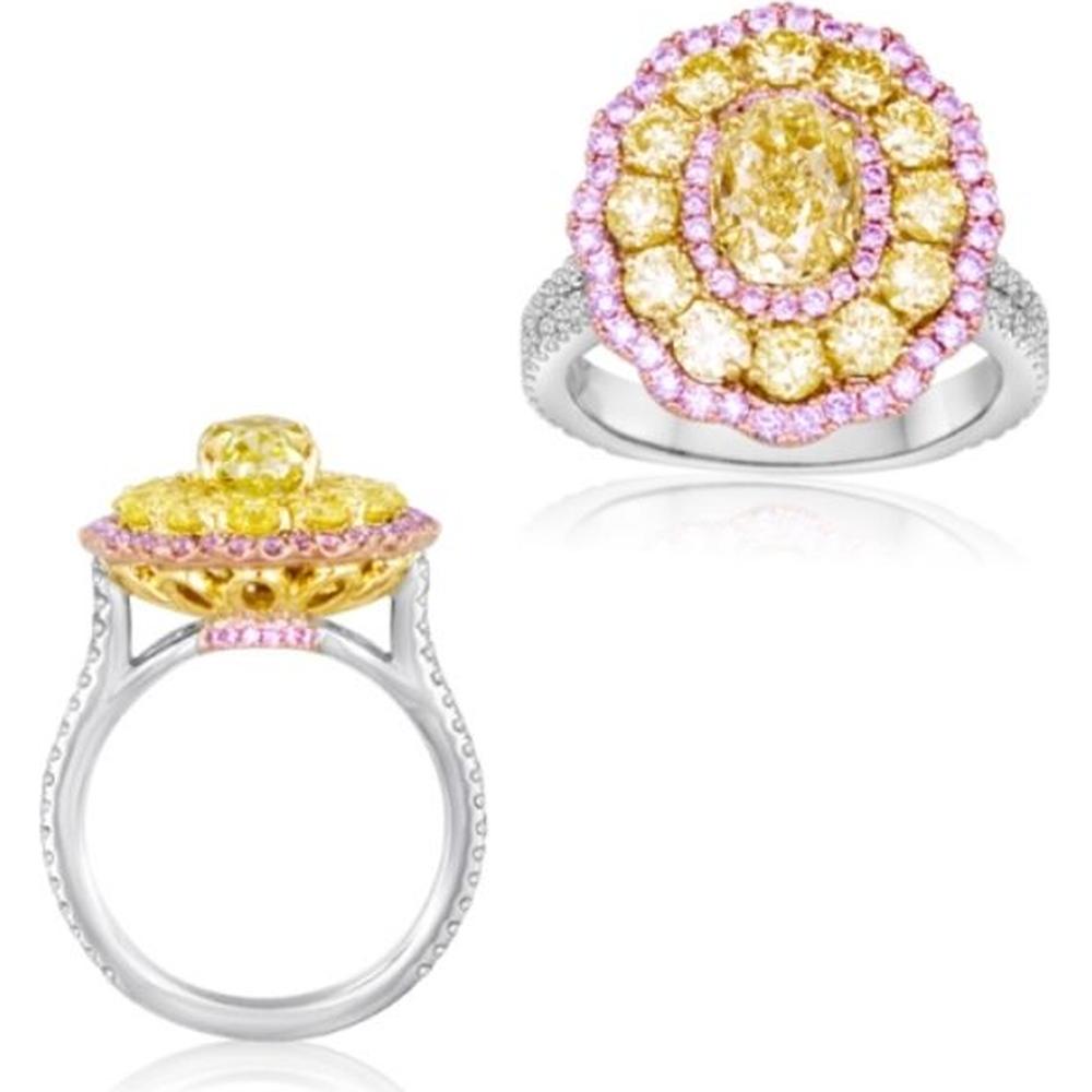Roman & Jules - 18K White and Yellow Gold Oval Fancy Yellow Diamond Ring with Pink and Round Diamonds - 2.62 Carat Total Diamond Weight