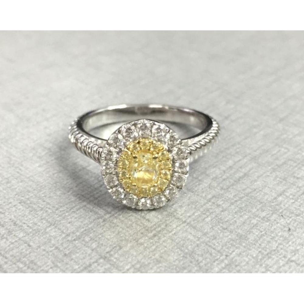 Roman & Jules - 18K White and Yellow Gold Oval Fancy Yellow Diamond Ring with Round Diamonds - 0.59 Carat Total Diamond Weight
