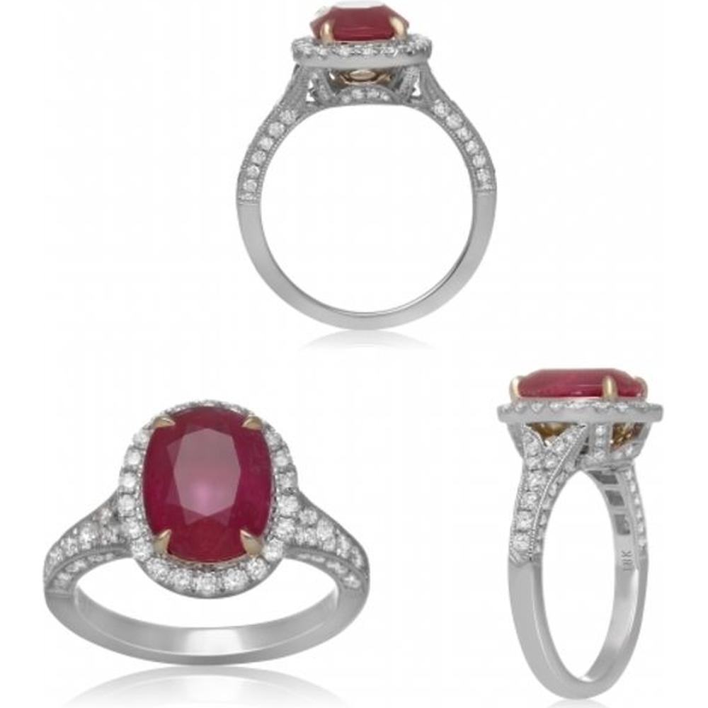 Roman & Jules - 18K White and Yellow Gold Oval Ruby Halo Ring with Round Diamonds - 3.55 Carat Ruby and 0.75 Carat Total Diamond Weight