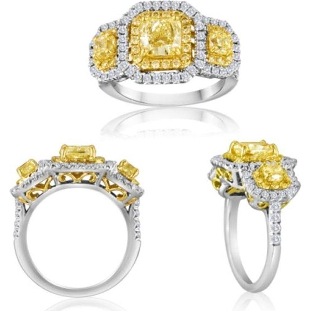Roman & Jules - 18K White and Yellow Gold Radiant Cut Fancy Yellow Diamond Halo Ring with Round White Diamonds - 1.11 Carat Total Diamond Weight