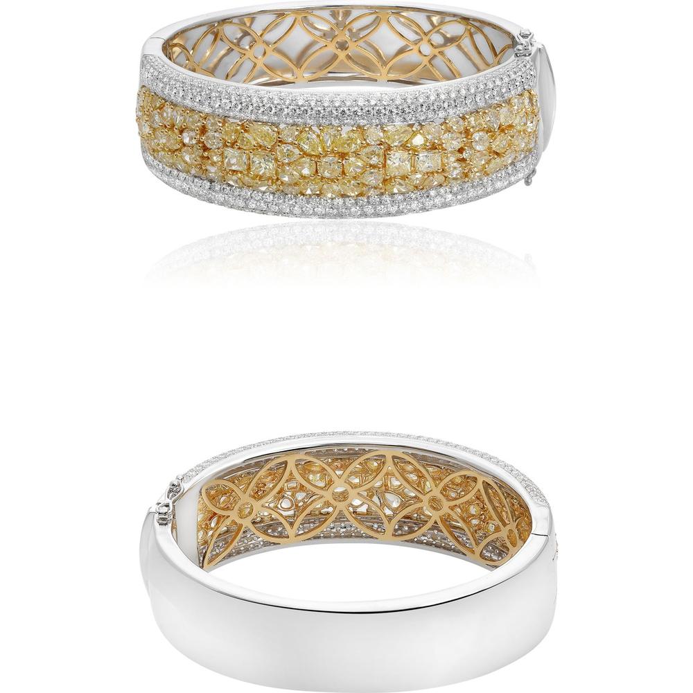 Roman & Jules - 18K White and Yellow Gold Two-Tone Bangle with Fancy Yellow Diamond Cluster - 5.32 Carat Total Diamond Weight