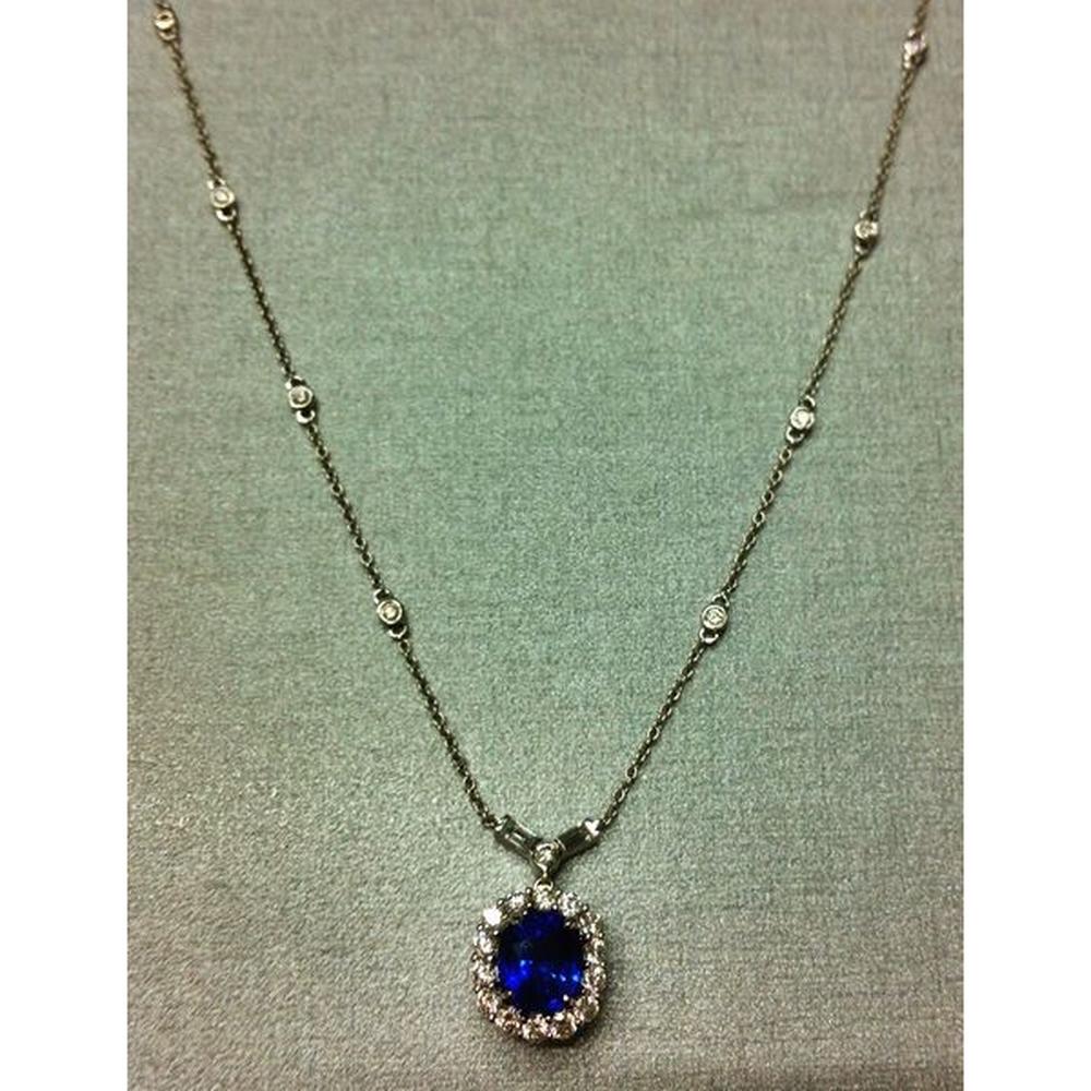 Roman & Jules - 18K White Gold Cushion Cut Sapphire Necklace with Halo of Round and Baguette Diamonds - 2.64 Carat Sapphire, 0.85 Carat Total Diamond Weight