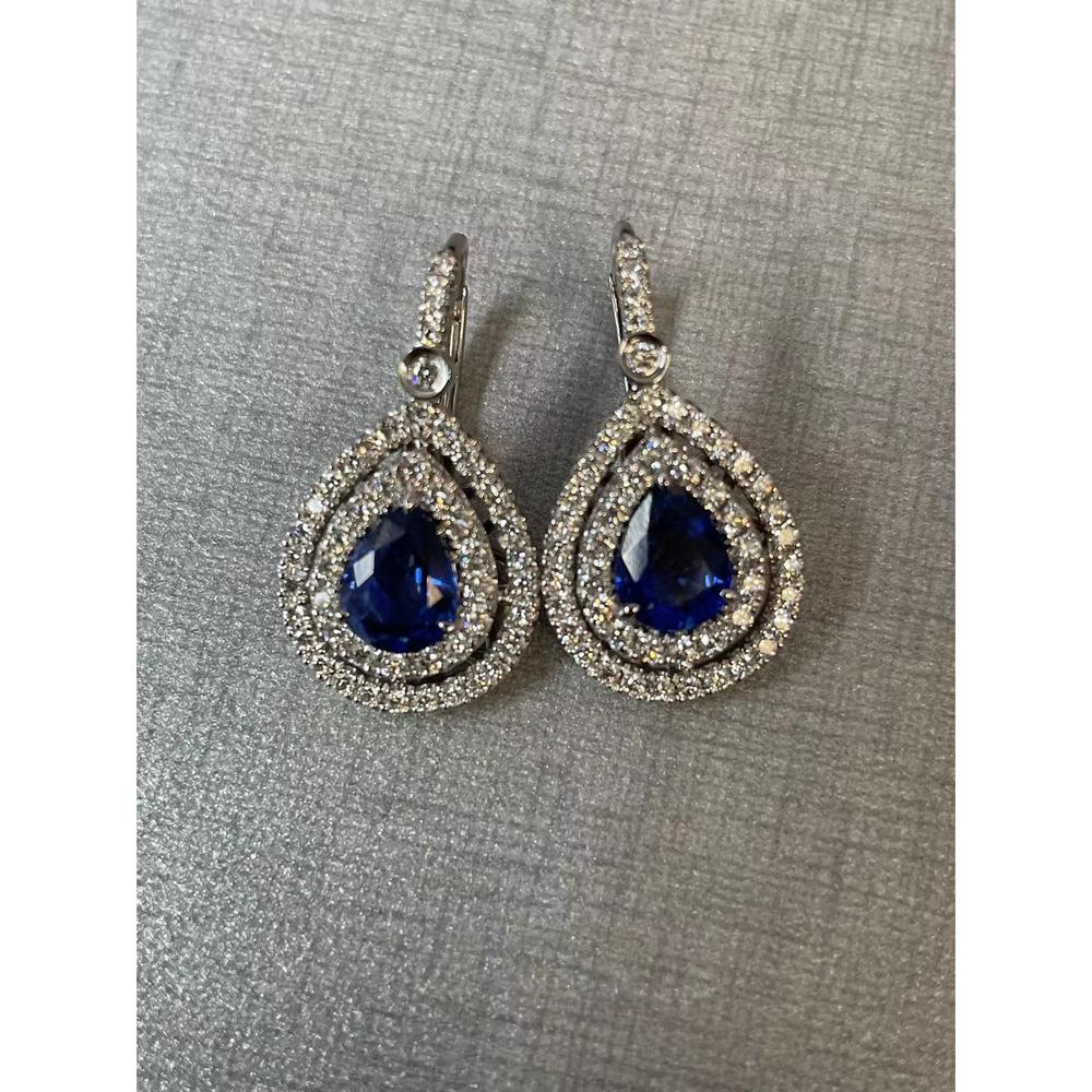 Roman & Jules - 18K White Gold Drop Earrings with Pear-Shaped Sapphires and Round Diamond Halo - 3.11 Carat Total Sapphire Weight