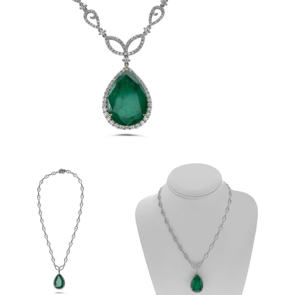 Roman & Jules - 18K White Gold Emerald and Diamond Halo Necklace - 31.77 Carat Emerald, 6.39 Carat Total Diamond Weight