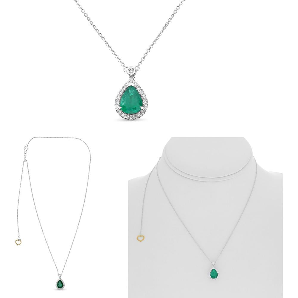 Roman & Jules - 18K White Gold Pear Shape Emerald Necklace with Halo Design and Round Diamonds - 0.22 Carat Total Diamond Weight