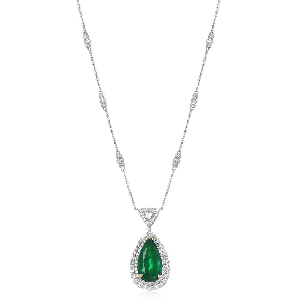 Roman & Jules - 18K White Gold Pear-Shape Emerald Pendant Necklace with Double Diamond Halo - 5.85 Carat Emerald, 1.68 Carat Round Diamonds & 0.24 Carat Triangular Diamonds