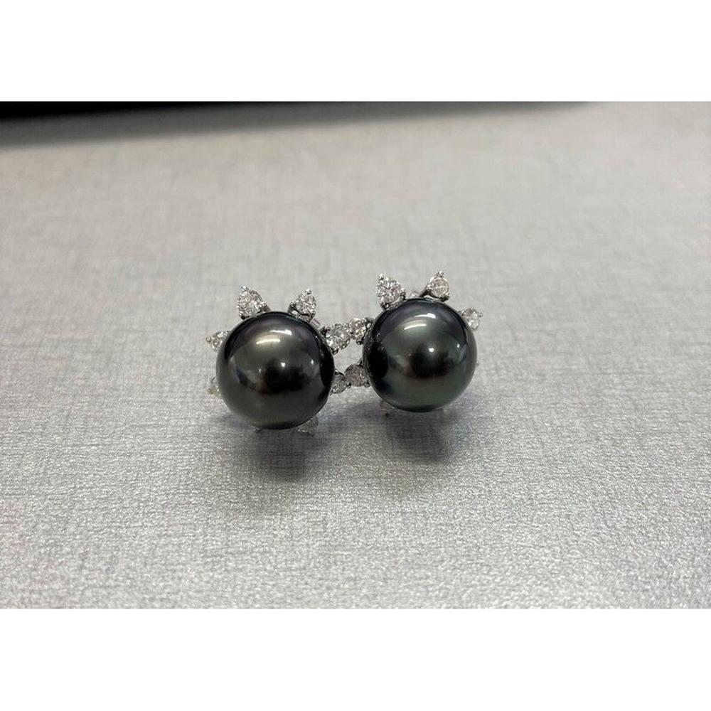 Roman & Jules - 18K White Gold Pearl Earrings with Round Diamonds - 1.16 Carat Total Diamond Weight