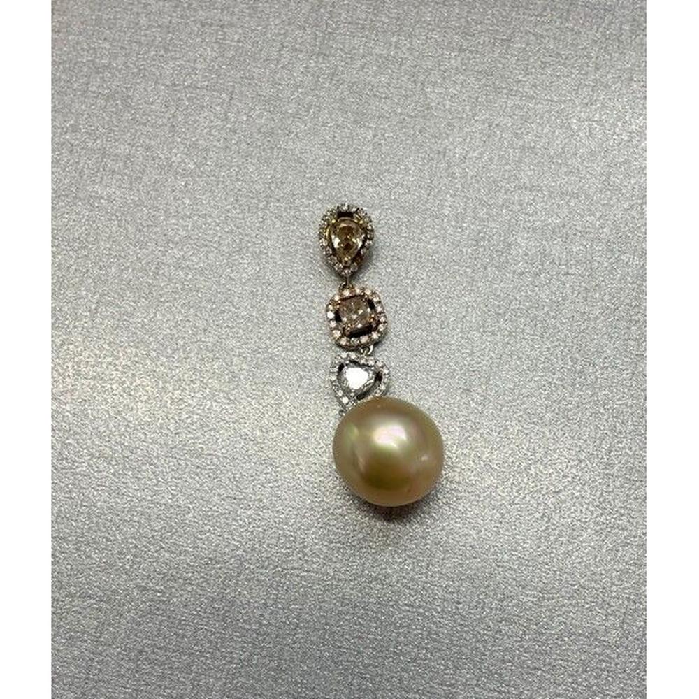 Roman & Jules - 18K White Gold Pearl Pendant with 0.79 Carat Diamond Accents