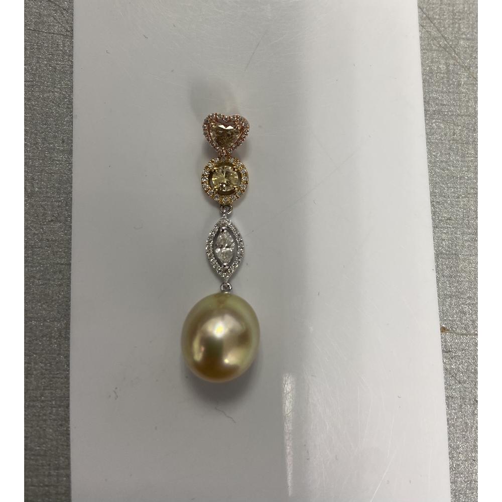 Roman & Jules - 18K White, Yellow, and Rose Gold Pearl and Diamond Pendant with Heart-Shaped, Round, and Marquise Diamonds - 0.79 Carat Total Diamond Weight