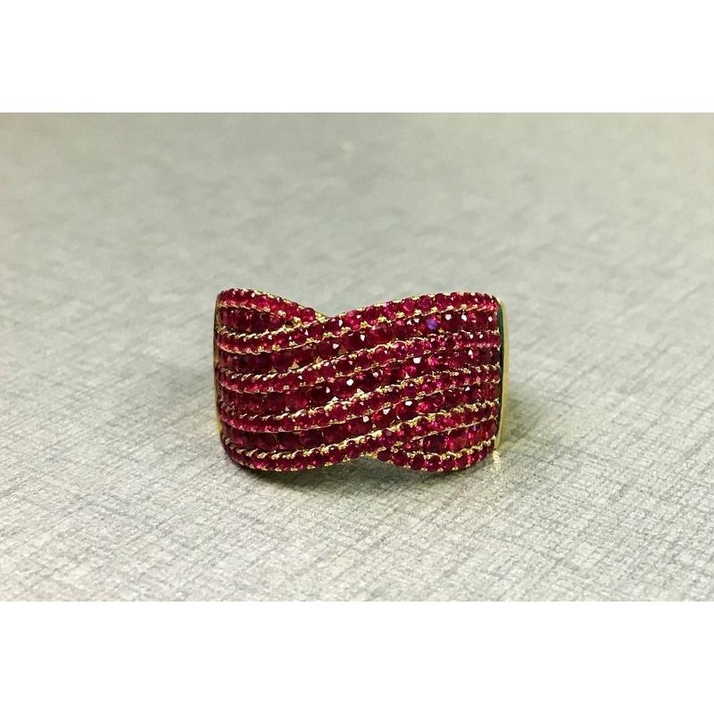 Roman & Jules - 18K Yellow Gold Mixed Shape Ruby Ring - 2.57 Carat Total Ruby Weight